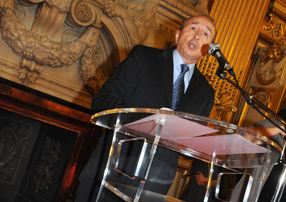 Municipales 2014. Gérard Collomb sort son Pathé de campagne !