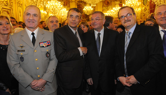 10. Le général Martial de Braquilanges, gouverneur militaire de Lyon, Jean-Jack Queyranne, président du Conseil Régional, Michel Mercier, maire de Thizy-les-bourgs et Jean-François Carenco, Préfet du Rhône