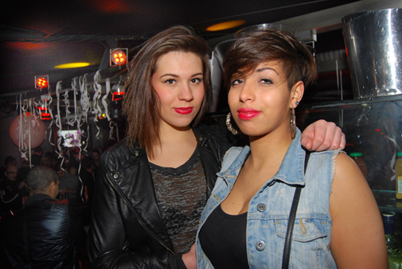 21. Jeanne et Cyrine