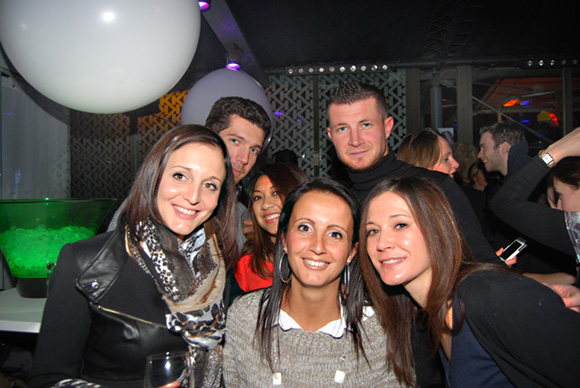 26. Laetitia, Fabien, Fabrice, Kim, Séverine et Karine
