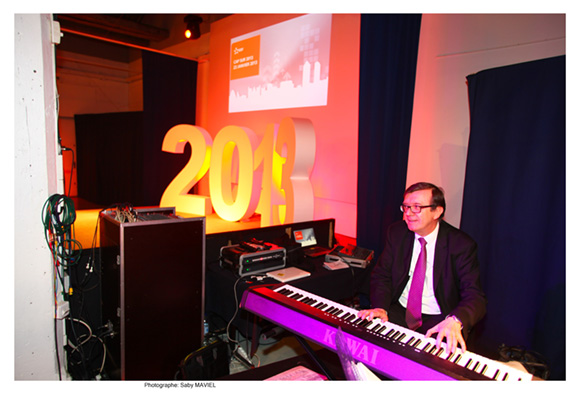 42. François Corteel (EDF) au piano 