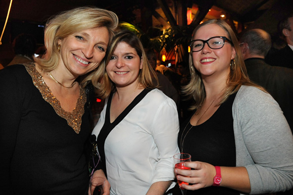 43. Claudine Pagon, Aurélie Pansier et Claire Tabard (Taxi Brousse)