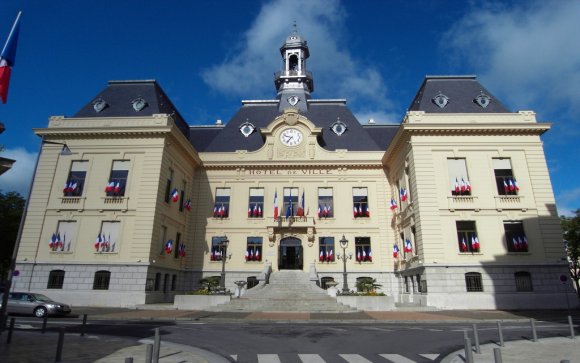 Municipales 2014. Ronzière talonne Perrut, quadragulaire en vue à Villefranche