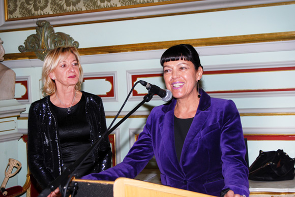 15. Laurence Renaudin (Agence Laurence Renaudin) sous l’œil attentif de Marie-Odile Fondeur