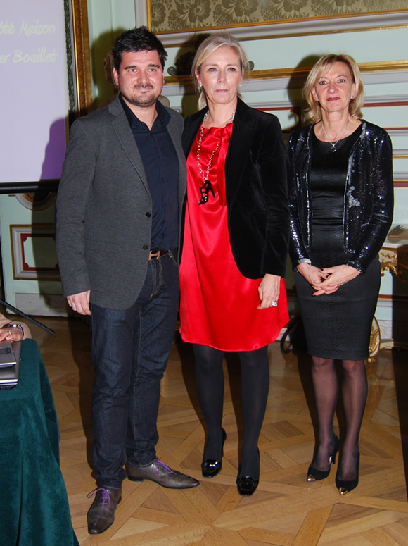 22. Sébastien Bouillet, Brigitte Bichard (Directrice des achats du groupe Côté Maison) - élus 1er prix du Jury - et Marie-Odile Fondeur