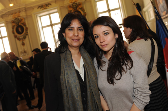 18. Maria-Béatrice Tinajero, consul d’Equateur à Paris et Estefania Sandoval (Université Lyon I)