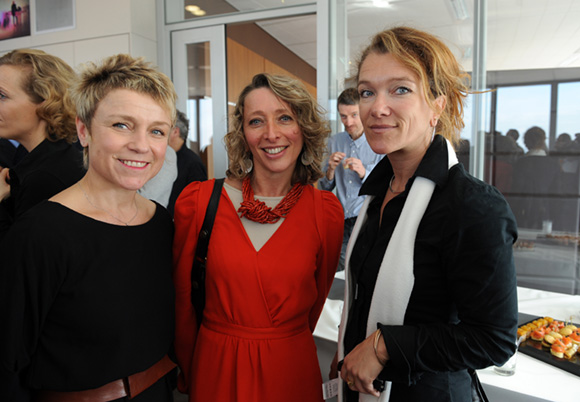 34. Hélène Badon-Murgue (Sanofi), Valérie Charriere-Villien (CCI Lyon) et Nathalie Mermet (Biotech Info)