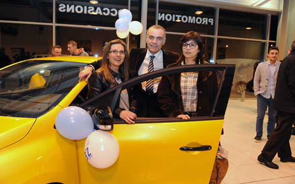 9. Corinne Font, Christian Coulot (Renault Lyon Ouest) et Isabelle Recarey (Athlon Car Lease)