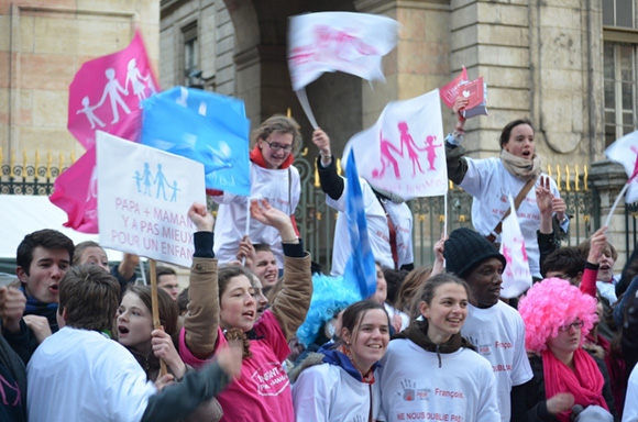 Gérard Collomb finira-t-il par recevoir les opposants au mariage pour tous ?