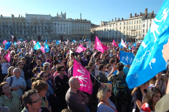 5 000 personnes à Bellecour contre le mariage pour tous