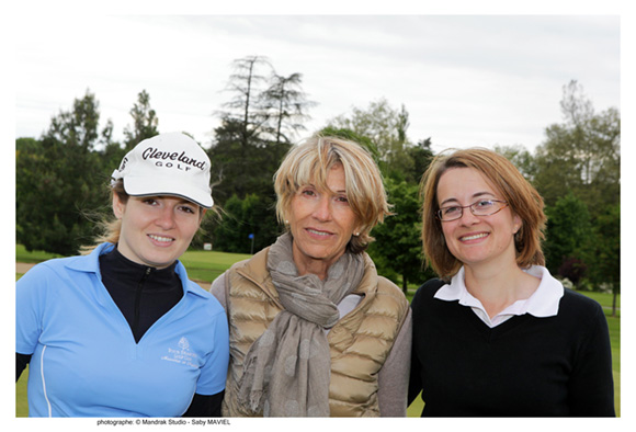 12. Caroline Urrea, Marie-Pierre Lescoeur (Haut Les Cœurs) et Virginie Gros