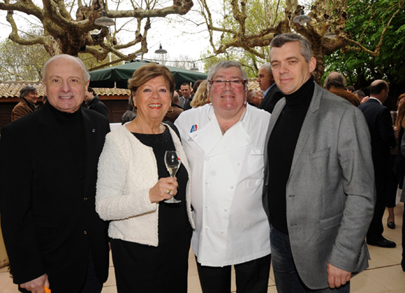 18. Pierre Orsi, Maryse Allarousse, Michel Cruz et Laurent Bouvier, président des Toques Blanches Lyonnaises