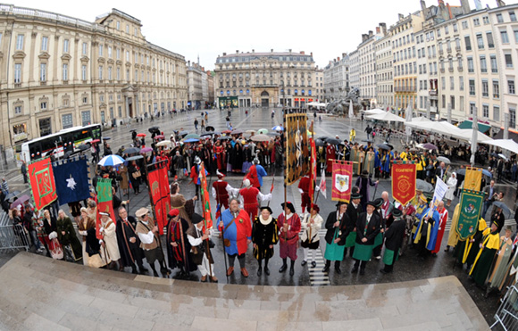 19. L’attente des Pennons sous la pluie 