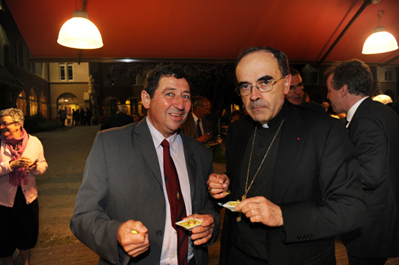 35. Yves Lizere et le cardinal Philippe Barbarin