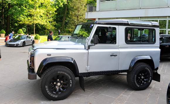 7. Land Rover Defender TD4 Limited Edition BV6, 2011, adjugé 18 500 euros