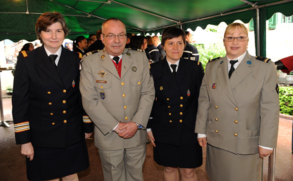 11. Le colonel Hélène Klotz, le colonel Pascal Gerardin, Solveig Ledo et le major Françoise Roussel