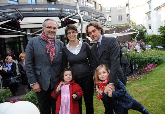 25. Erick Roux de Bézieux, Elodie Humeau et Benoit de Vallicourt. Camille et Ambroise