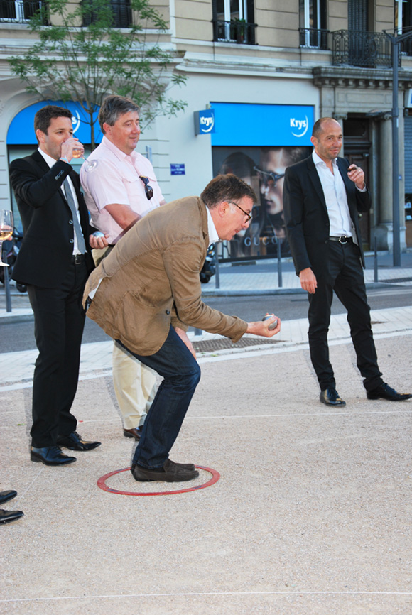 40. Nicolas (Lyon people) en pleine concentration pour le point gagnant