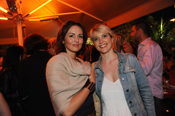 51. Sonia et une amie