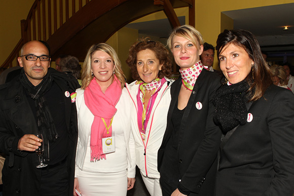 10. Jean Borges, directeur du Printemps Lyon, Bertille Bourbon-Toutut et Brigitte Honegger, deux des organisatrices du Trophée, Deborah et Sophie Rochas du Printemps Lyon. 