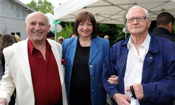 13. Spasoje Krivokabic, Rita Spiteri, maire de Rochetaillée-sur-Saône et Milan Antique, président de Radnik à Oullins
