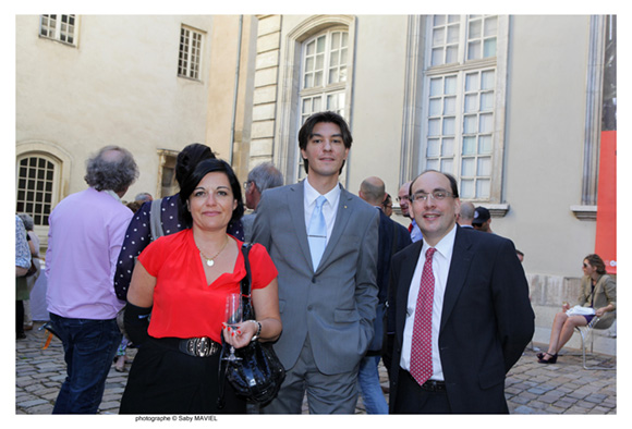 20. Isabelle Hourtoule (Styliste au Musée des Tissus) et Davide Michelizza (Moroso) et Bernard Paulin (Musée des Tissus)