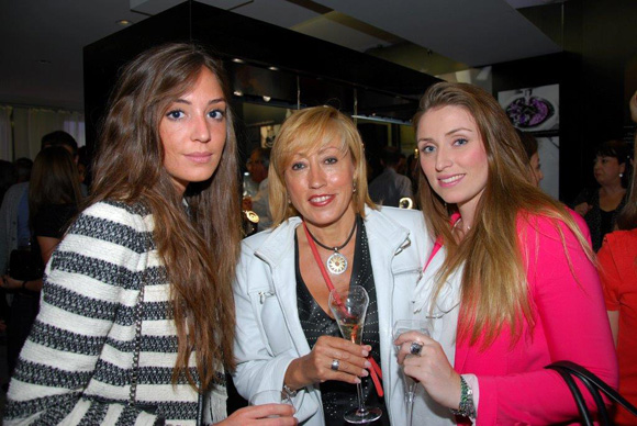 39. Johanna, Emma et Christelle Aguilera