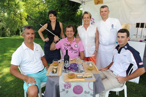 5. Richard Suscillon, Géraldine Carrez, André-Claude Canova, Carole Dufour, le chef Laurent Bouvier et Gary Stal