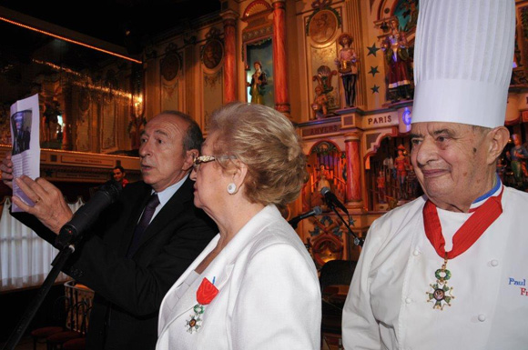 6. Gérard Collomb de d’Asie où il a testé la Brasserie Bocuse de Nagoya (Japon)