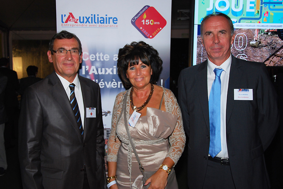 17. Luc Brunel, président de l’Auxiliaire, Corinne Cardona (maire de Poleymieux et Directrice de la Communication de l’Auxiliaire) et Olivier Bedeau, directeur général de l'Auxiliaire et de l'Auxiliaire Vie