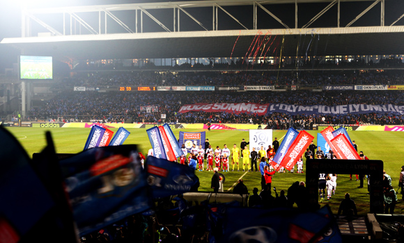 Les tribunes VIP d’OL – OM. Du spectacle pour la 100ème