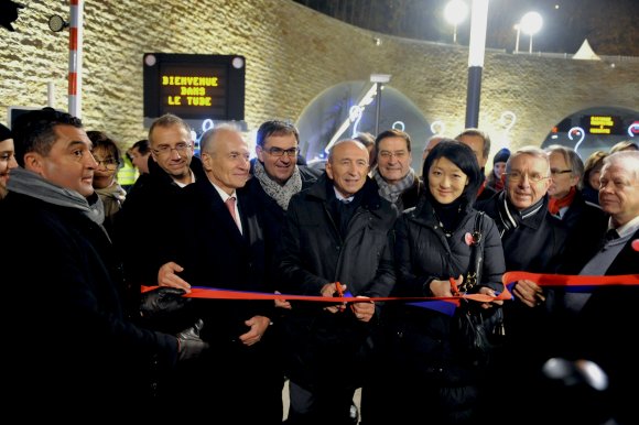 Fête des Lumières 2013. Fleur Pellerin inaugure le tunnel mode doux de la Croix-Rousse