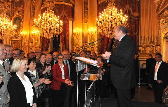 20. Gégé s’en frotte les mains