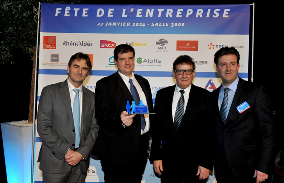 28. Trophée de la transmission d’entreprise remis par Pierre Villefranque (BPI France), Lionel Forest, André et Philippe (André Forest sarl)