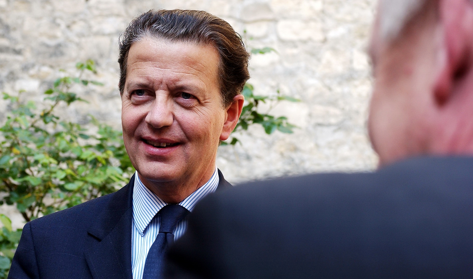 Légion d’Honneur. Dominique Perben épinglé