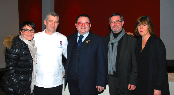 8. La sommelière de l’Elleixir Géraldine Carret, le chef Laurent Bouvier, le sommelier MOF Fabrice Sommier, Benoît et Virginie Escoffier (Vinomedia)