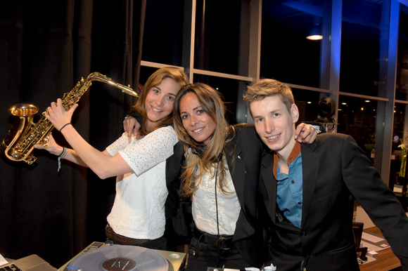 3. Les « Sisters » Patricia, Emilie et le pianiste Bastien Brison