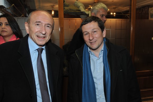 4. Candidat à Rillieux-le-pape, Julien Smati s'est vraisemblablement planté dans le choix de l'écharpe. « Ce n’est pas grave, c’est pour faire jaser ! » répond-il.