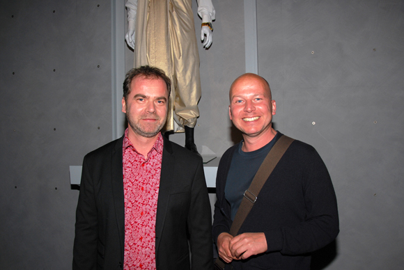 16. Jean-Michel Daly (Responsable Atelier Opéra) et Thibaut Vancraenenbroeck (créateur des costumes pour « Les flûtes enchantées »)