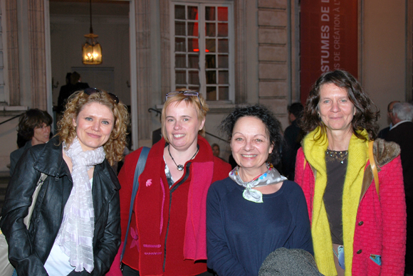 24. Valérie Spery, Sylvie Magniel (service Habillage de l’Opéra) et Marie Di Ruzza et Christine Roche (service Déco-costumes de l’Opéra)