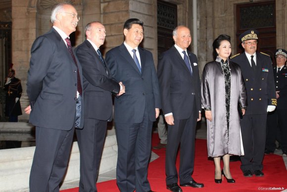 Coin-coin. Xi Jinping était-il à Lyon pour faire la nique à Paris ?