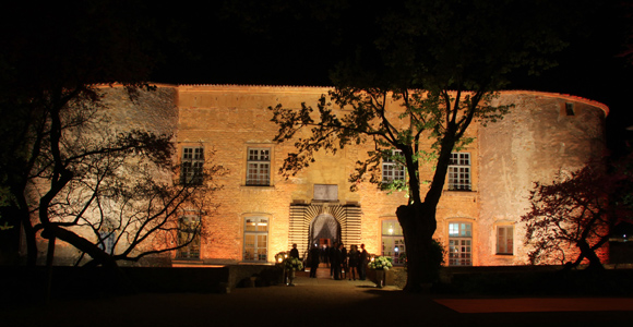 Château de Bagnols. Une inauguration chic et décontractée