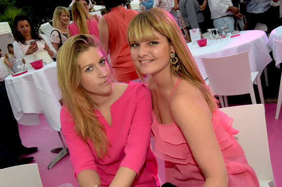 32. Charline et Orianne