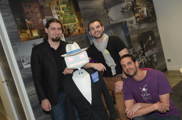 50. Christophe Casson (Kliplab), le robot Sheldon, Maxime Vallet (Evotion) et Baptiste Burles (Kliplab)