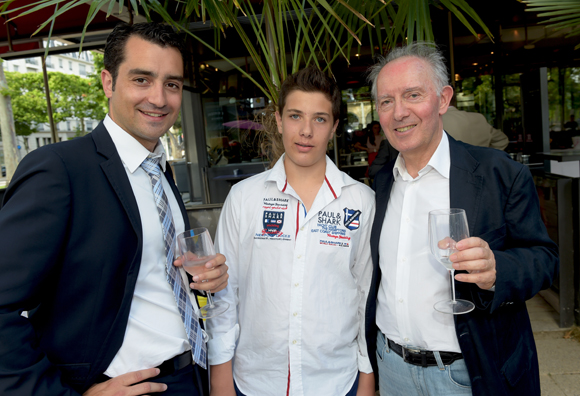 8. Raphaël de Oliveira (Brice Robert), Alexandre et son père Pierre Dorangeon