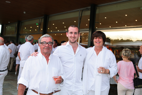 22. Christian Martin, président du Golf Club de Lyon, Jérémy Spinelli (Costumes Spinelli) et Nathalie Sisqueille 