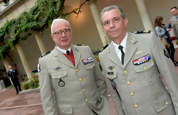 42. Le lieutenant-colonel Denis Sevaistre et le Colonel Philippe Bardet 