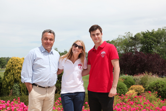 9. Denis Broliquier, directeur pédagogique Idrac, Diane Garnier et Edouard (Idrac)  