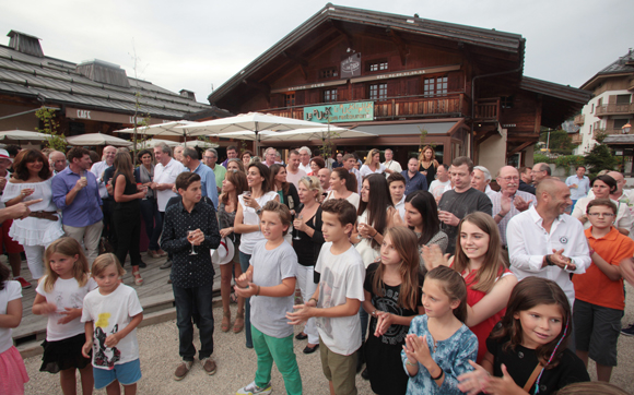 62. Il y a foule pour la remise des prix