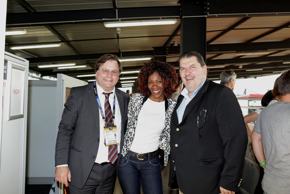 19. Franck Isaac-Sibille (LOU Rugby), Edwige Adjakly (Air France) et Stéphane Passaris (Hop - Air France) 